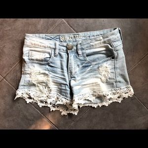 Jean shorts with lace detail Size 26